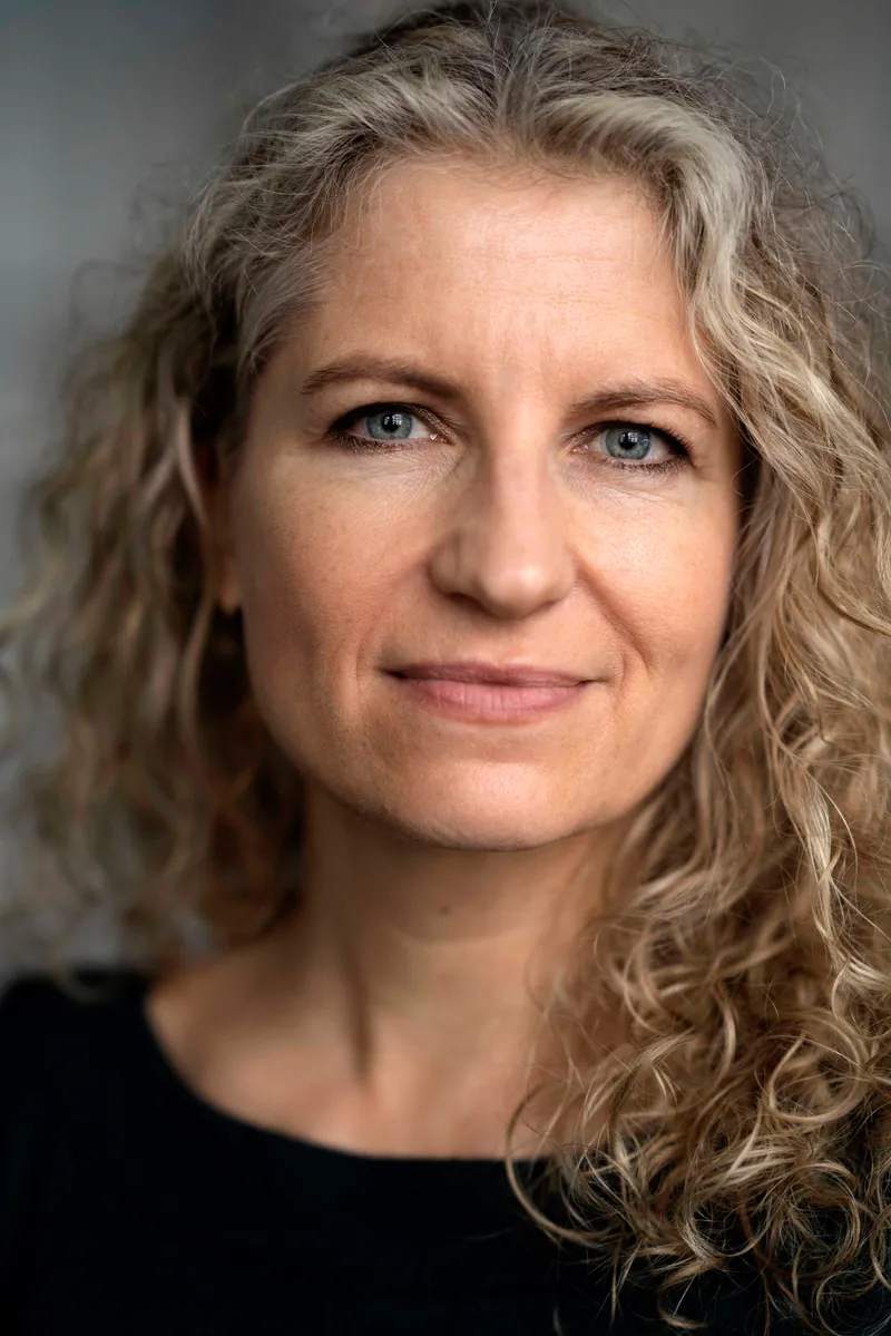 Portret autora Ane Riel