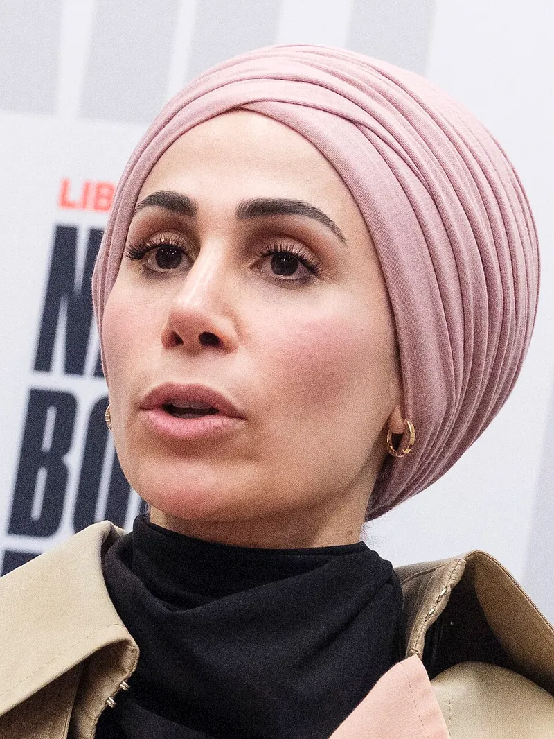 Portret autora Tahereh Mafi