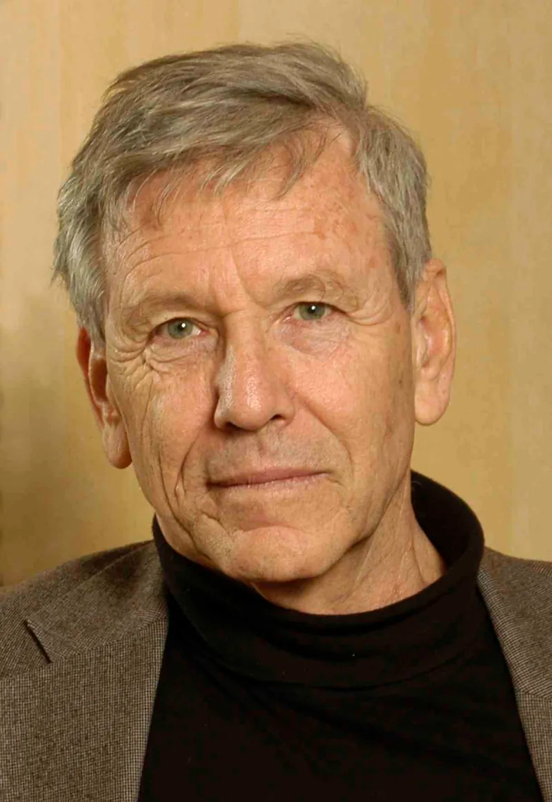 Portret autora Amos Oz