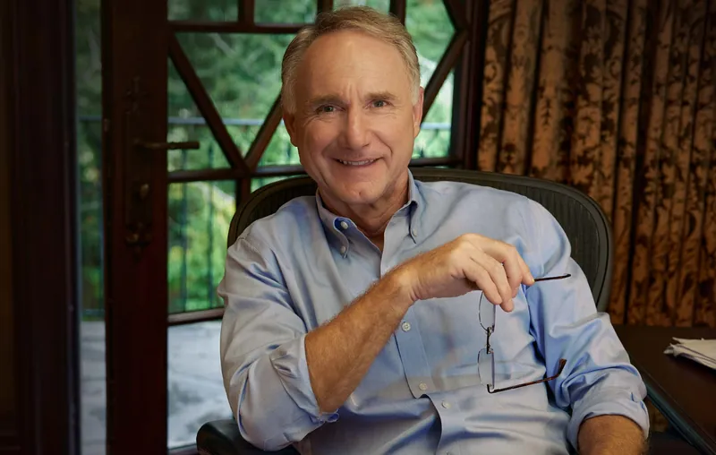 Portret autora Dan Brown